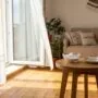 Як позбутися запаху диму в квартирі